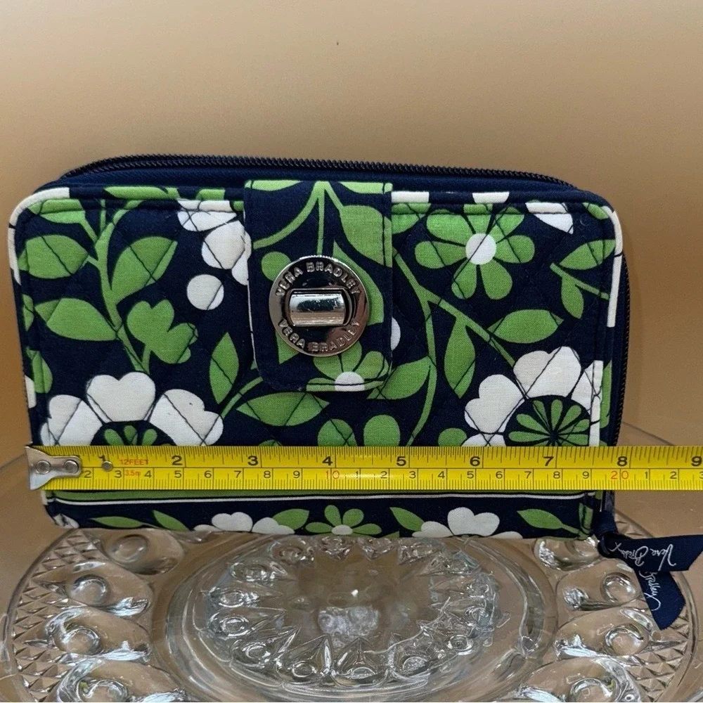 Vera Bradley Turnlock Wallet in Rare Discontinued‎ Lucky You Floral Green, EUC